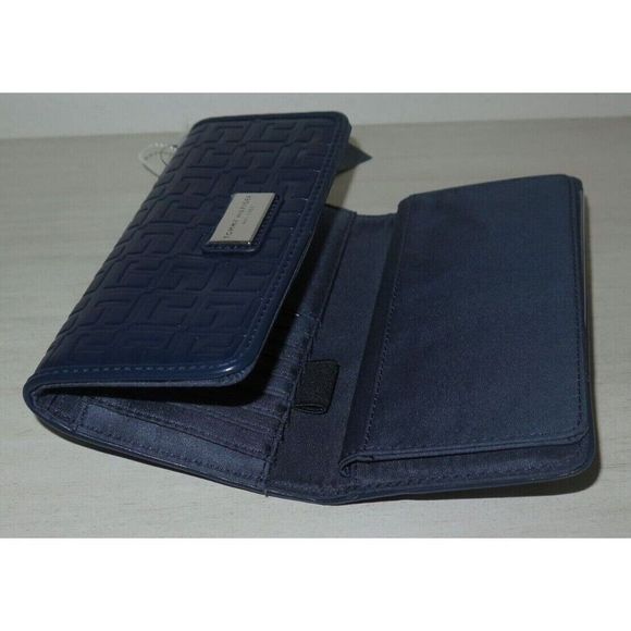 Tommy Hilfiger 69J3021 410 Navy Logo Embossed Tri-Fold Wallet Checkbook $70 - Picture 10 of 10